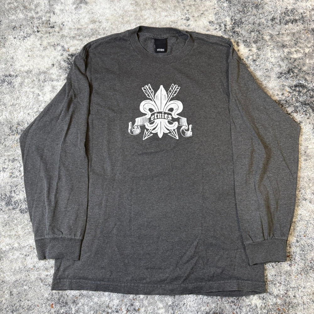 Etnies Mens Long Sleeve Graphic T-Shirt Charcoal Gray Fleur De Lis‎ Large